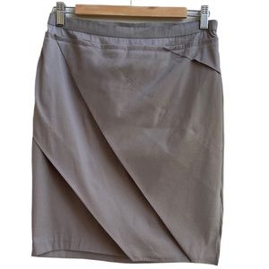 SimplyVera Vera Wang Taupe stretchy pencil skirt SZ 6 with asymmetrical decor